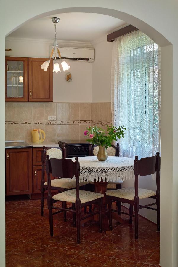 Apartmani Kuca U Maslinama Sveti Stefan Zewnętrze zdjęcie