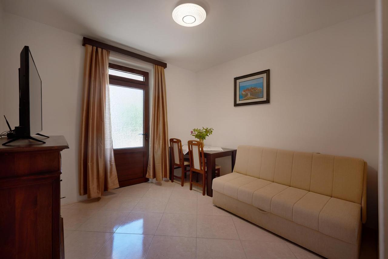 Apartmani Kuca U Maslinama Sveti Stefan Zewnętrze zdjęcie