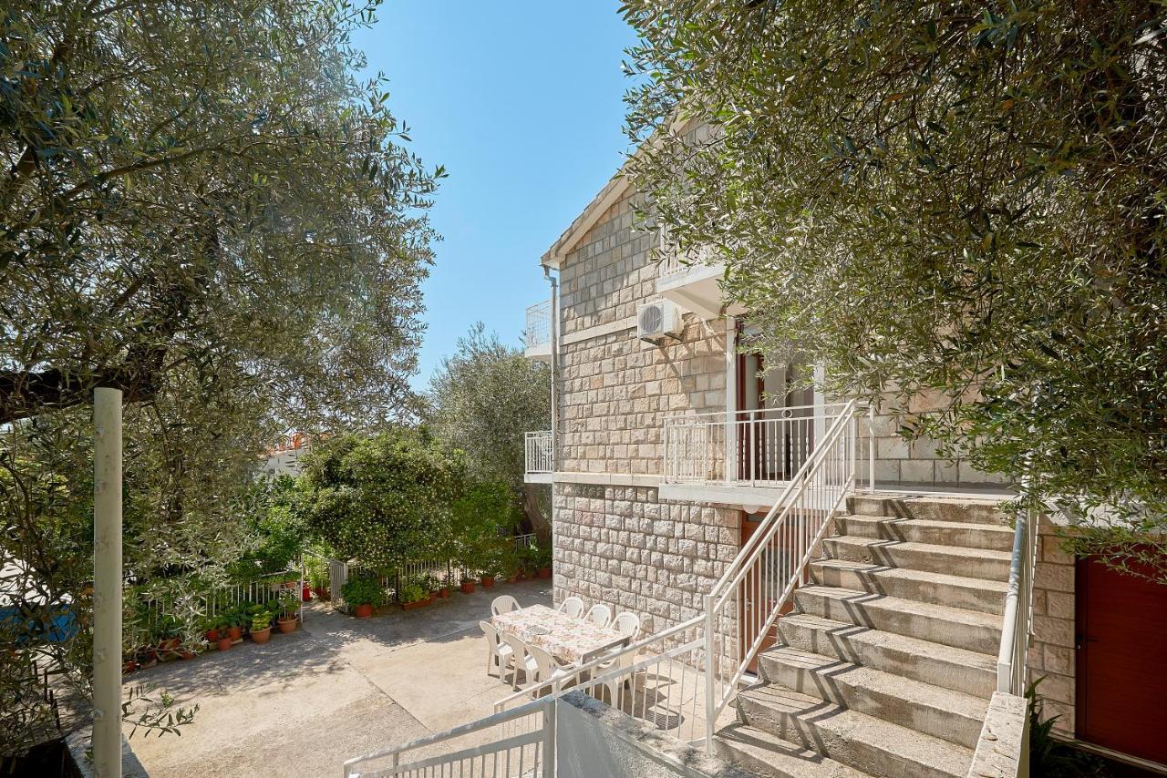 Apartmani Kuca U Maslinama Sveti Stefan Zewnętrze zdjęcie